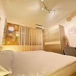 Cozy And Quiet Central Apartment